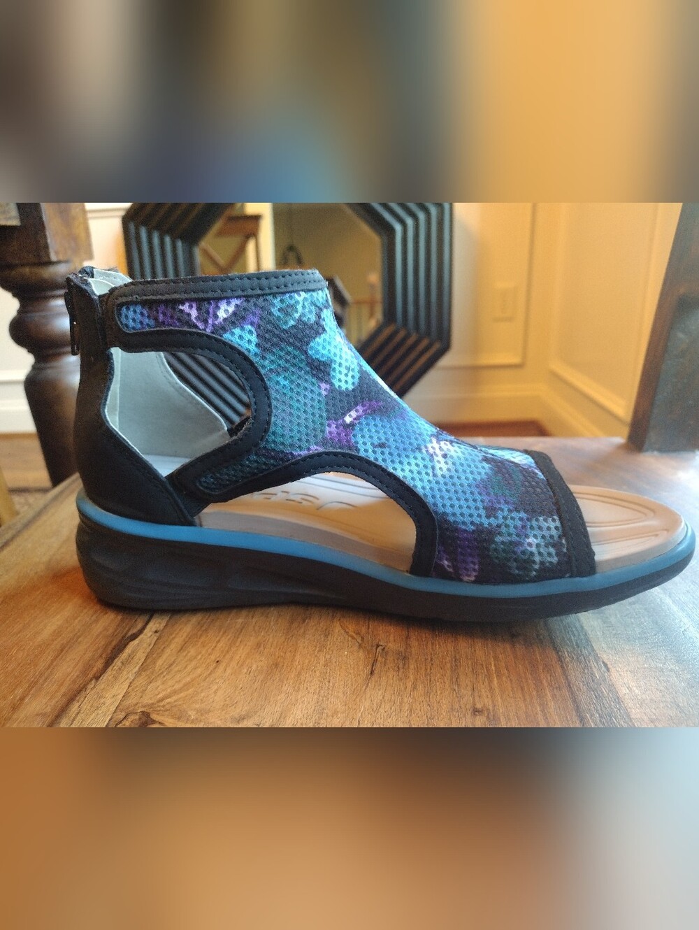 J Sport Blue Floral Nadine Gladiator Sandals Size 8